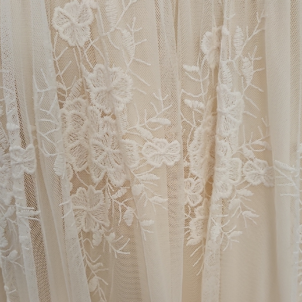 Baltic Born Cream Lace Midi Dress - Picture 4 of 8